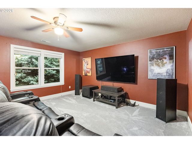 7175 Sw HAMMOND Ter, Beaverton, OR 97007