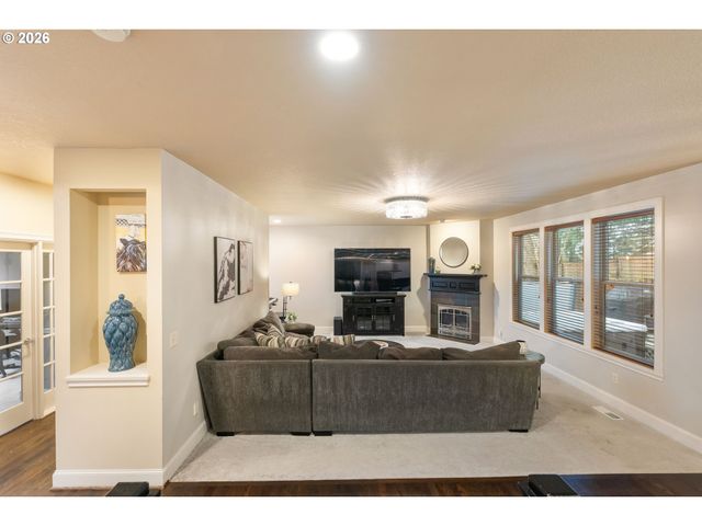 7175 Sw HAMMOND Ter, Beaverton, OR 97007