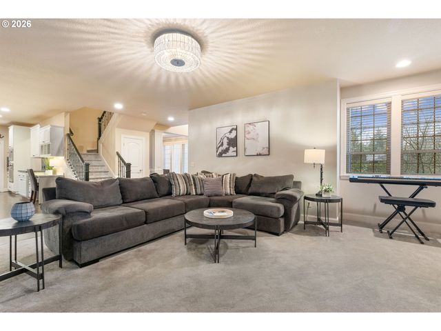 7175 Sw HAMMOND Ter, Beaverton, OR 97007