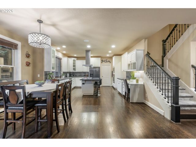 7175 Sw HAMMOND Ter, Beaverton, OR 97007