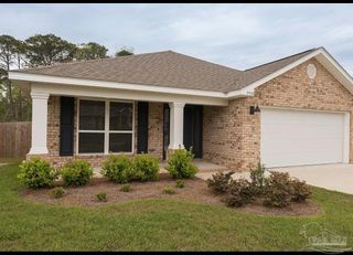 7555 Oak Lake Blvd, Pensacola, FL 32526