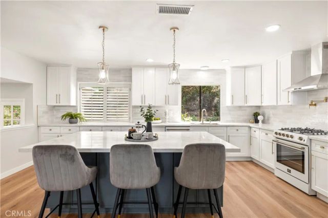 24103 Clearbank Lane, Newhall, CA 91321