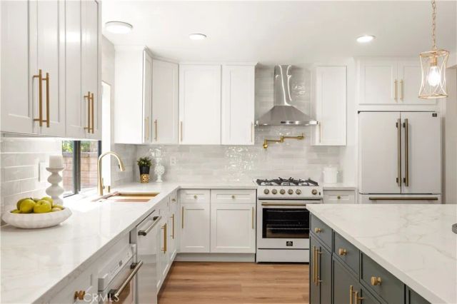 24103 Clearbank Lane, Newhall, CA 91321