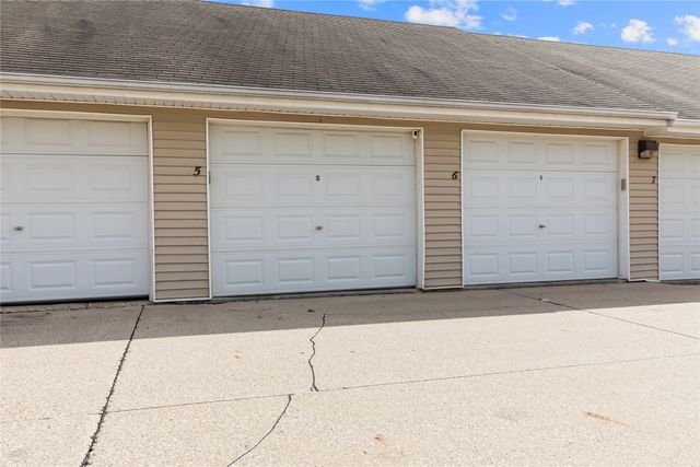 1320 SE Florence Drive 5L, Waukee, IA 50263