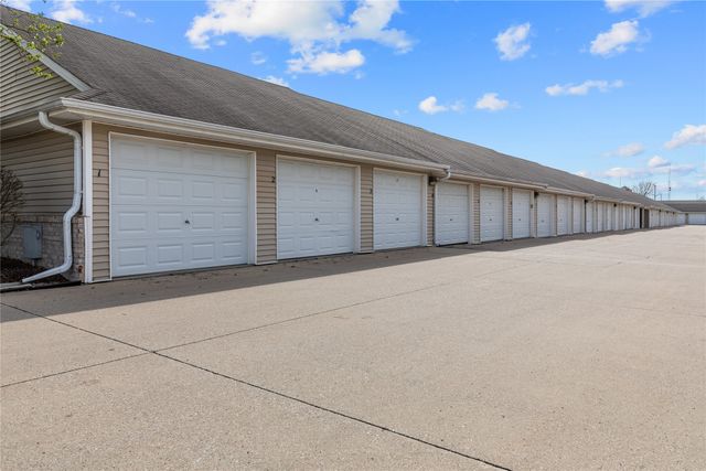 1320 SE Florence Drive 5L, Waukee, IA 50263