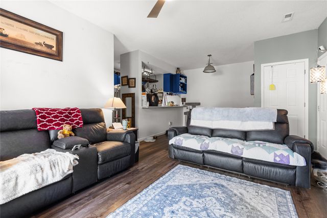 1320 SE Florence Drive 5L, Waukee, IA 50263