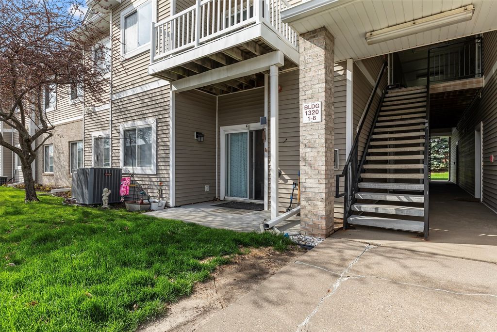 1320 SE Florence Drive 5L, Waukee, IA 50263