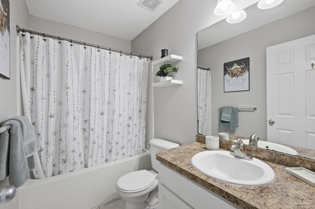10486 Millbrook Dr, Pensacola, FL 32534