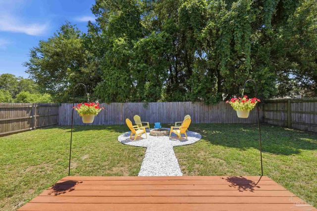 10486 Millbrook Dr, Pensacola, FL 32534