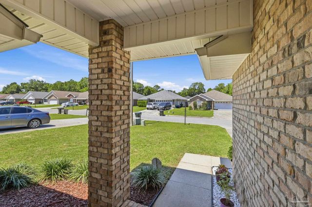 10486 Millbrook Dr, Pensacola, FL 32534