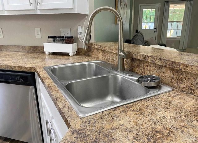 10486 Millbrook Dr, Pensacola, FL 32534