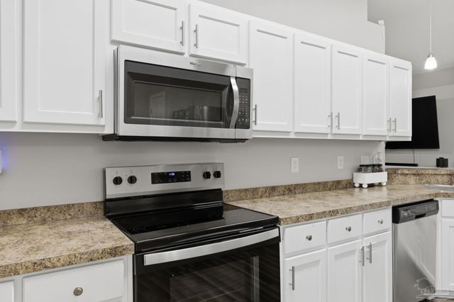 10486 Millbrook Dr, Pensacola, FL 32534