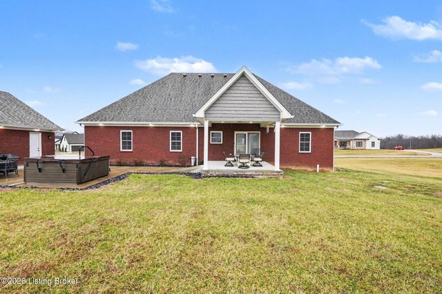 240 Brennan Ct, Shepherdsville, KY 40165