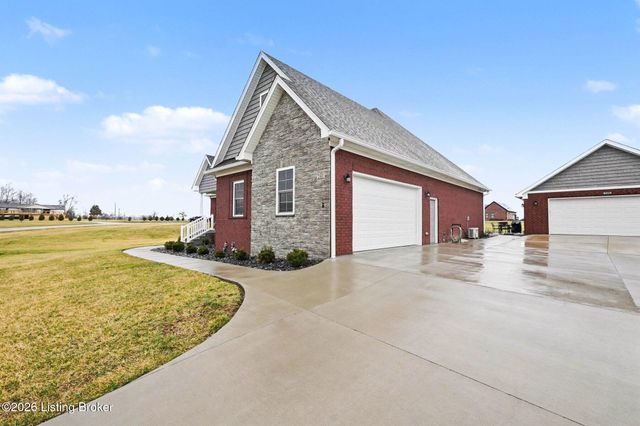 240 Brennan Ct, Shepherdsville, KY 40165