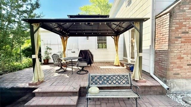 37 Hampton Avenue, Mastic, NY 11950