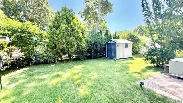 37 Hampton Avenue, Mastic, NY 11950