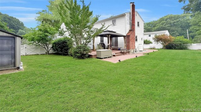37 Hampton Avenue, Mastic, NY 11950