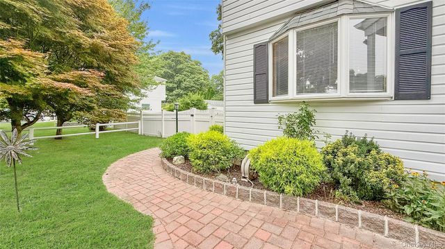 37 Hampton Avenue, Mastic, NY 11950