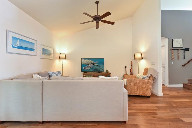 14 Fern Pl, Lahaina, HI 96761