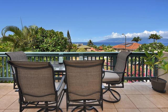 14 Fern Pl, Lahaina, HI 96761