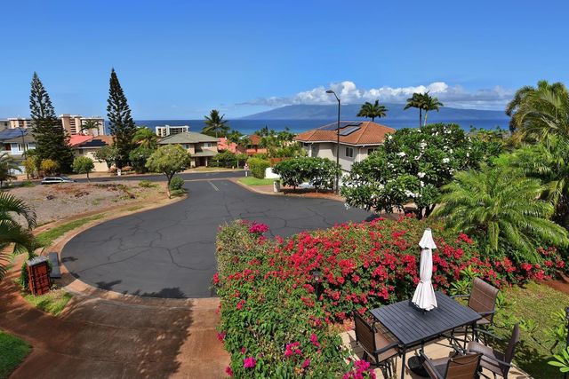 14 Fern Pl, Lahaina, HI 96761