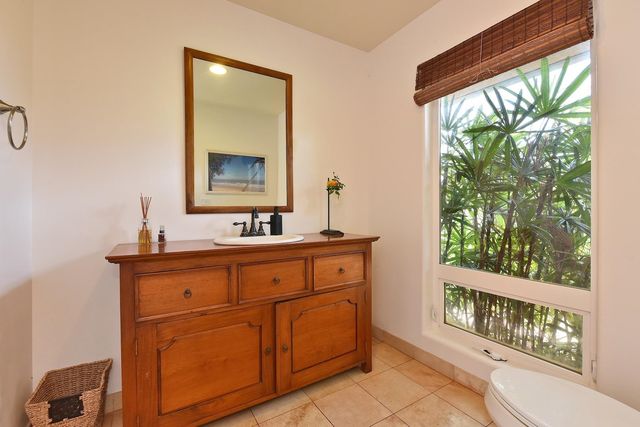 14 Fern Pl, Lahaina, HI 96761