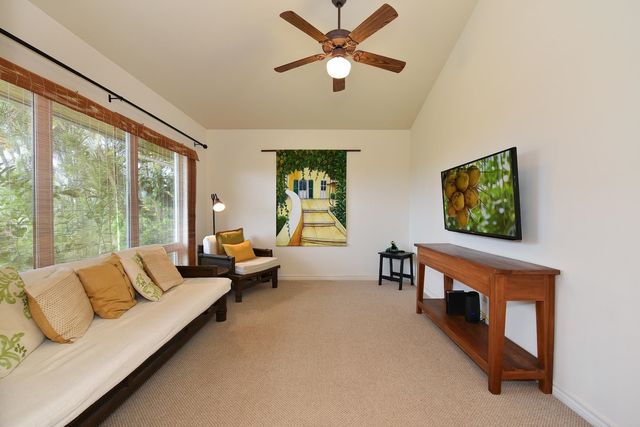 14 Fern Pl, Lahaina, HI 96761