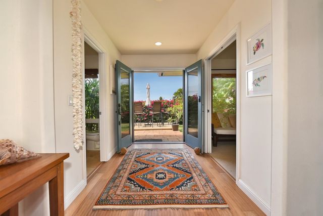 14 Fern Pl, Lahaina, HI 96761