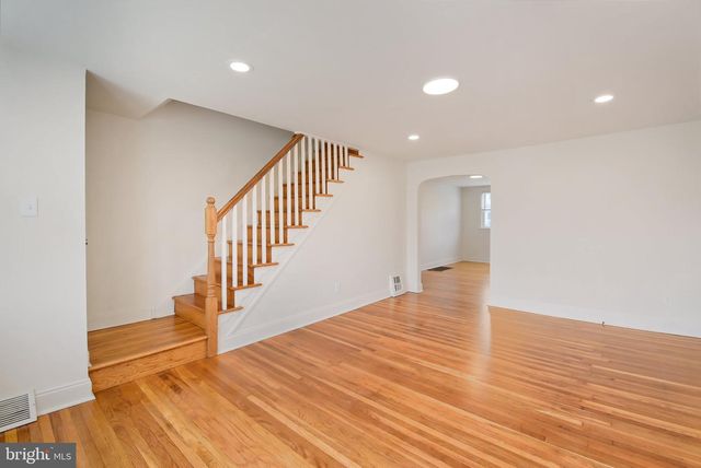 714 SURREY LN, Glenolden, PA 19036