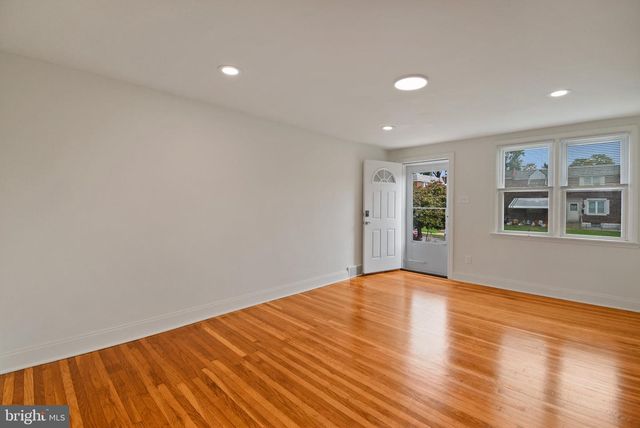 714 SURREY LN, Glenolden, PA 19036