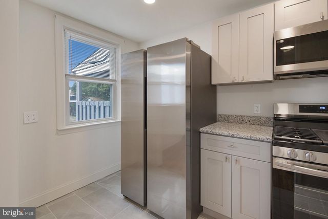 714 SURREY LN, Glenolden, PA 19036