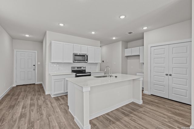 9010 Ocotillo Rdg, San Antonio, TX 78222