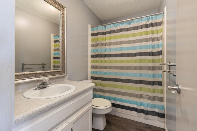 716 Daniel Lane, Willard, MO 65781