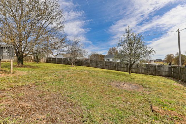 716 Daniel Lane, Willard, MO 65781