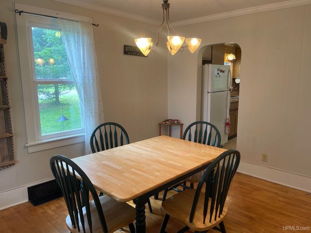 87 Wisconsin Avenue, Montreal, WI 54550