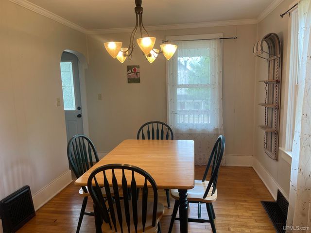 87 Wisconsin Avenue, Montreal, WI 54550