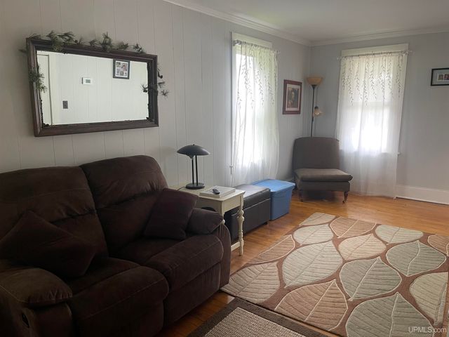 87 Wisconsin Avenue, Montreal, WI 54550