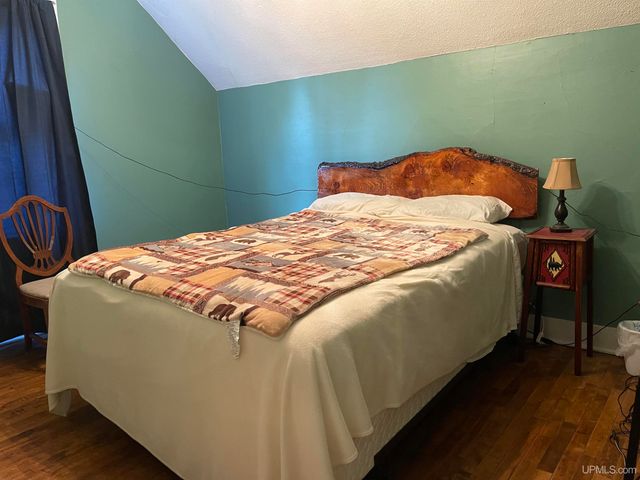 87 Wisconsin Avenue, Montreal, WI 54550