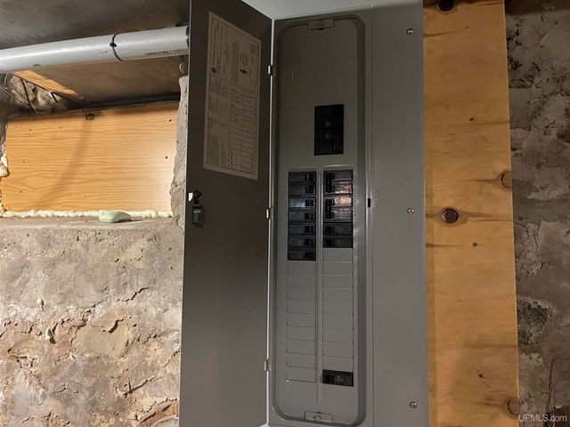 87 Wisconsin Avenue, Montreal, WI 54550