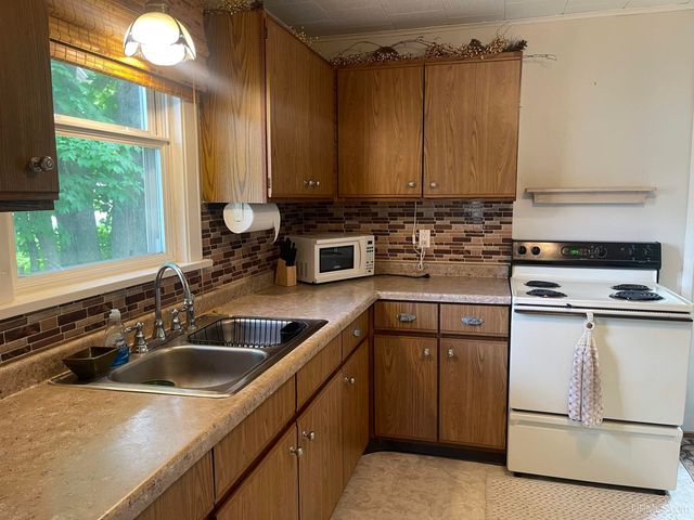 87 Wisconsin Avenue, Montreal, WI 54550