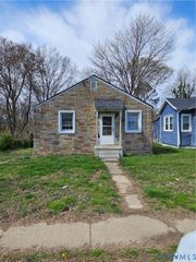 1411 Lynhaven Ave, Richmond, VA 23224