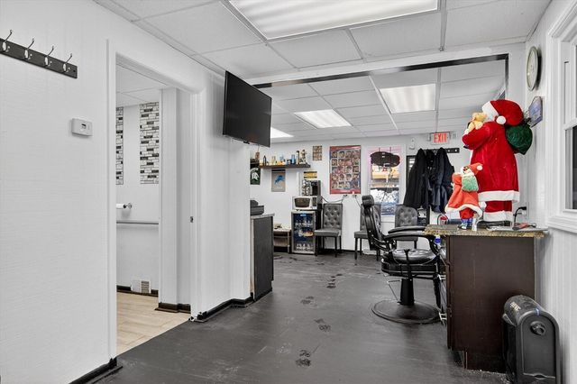 7045 Cooley Lake Road, West Bloomfield, MI 48324