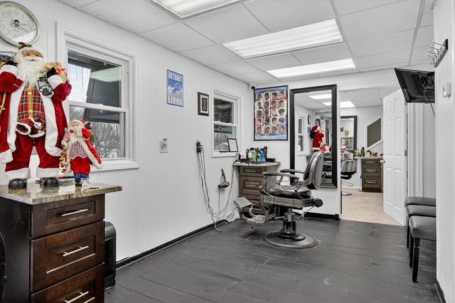 7045 Cooley Lake Road, West Bloomfield, MI 48324