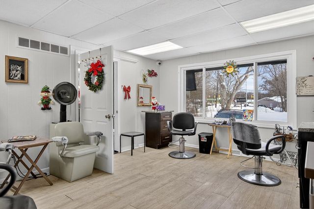 7045 Cooley Lake Road, West Bloomfield, MI 48324