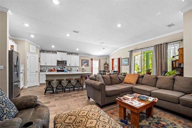 14 LUMBER JACK TRAIL, Palm Coast, FL 32137