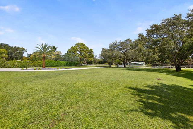 4628 SQUARE LAKE Drive, Palm Beach Gardens, FL 33418