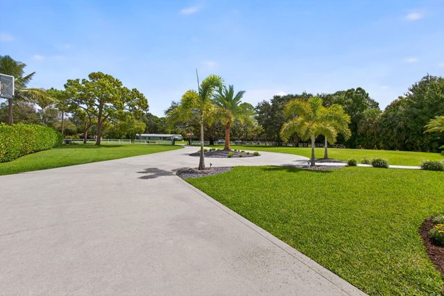 4628 SQUARE LAKE Drive, Palm Beach Gardens, FL 33418