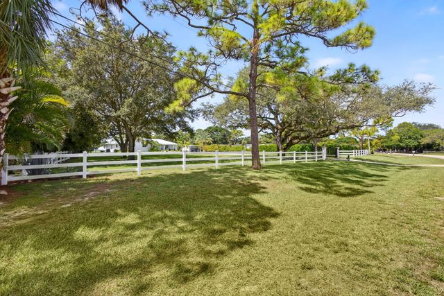 4628 SQUARE LAKE Drive, Palm Beach Gardens, FL 33418