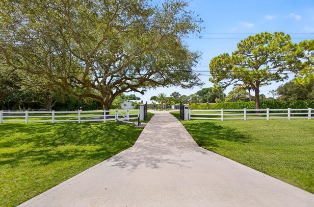 4628 SQUARE LAKE Drive, Palm Beach Gardens, FL 33418