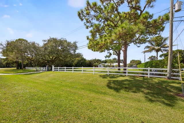 4628 SQUARE LAKE Drive, Palm Beach Gardens, FL 33418